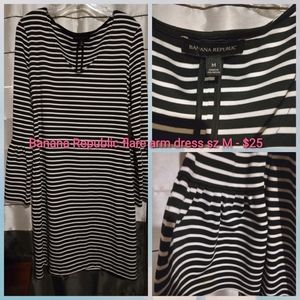 Banana Republic flare arm dress sz M